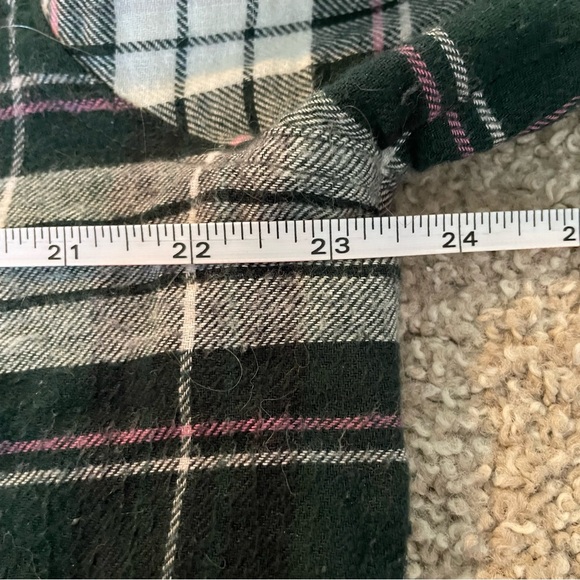*DONATED* Sonoma | Women's Flannel Button-Down Shirt | Green Plaid | Size L - Picture 2 of 9